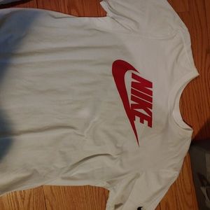Nike Athletic cut t-shirt